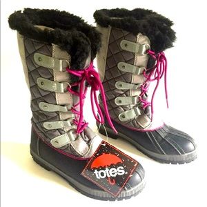 Totes Faux Fur Lined Lace-Up Winter Boots